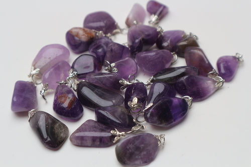 Colar com Pendente de Cristal de Ametista – Jóias Espirituais e de Cura